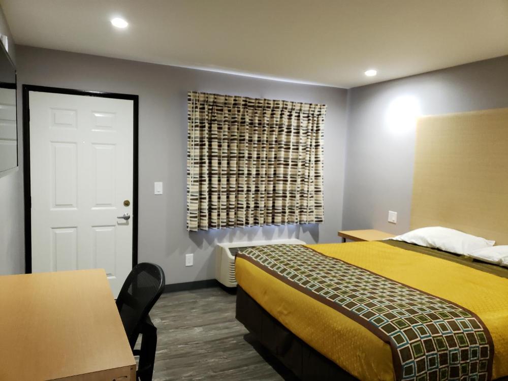 King Room at Regal Inn, photo 5